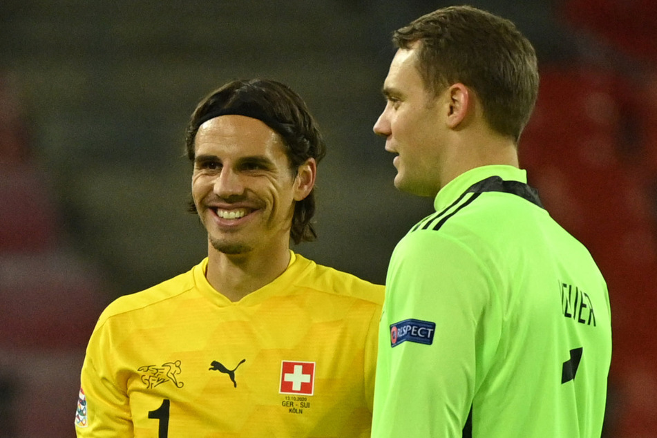 Die beiden Nationaltorhüter Yann Sommer (34, l.) und Manuel Neuer (36) konkurrieren künftig wohl um den Stammplatz in der Bayern-Aufstellung.