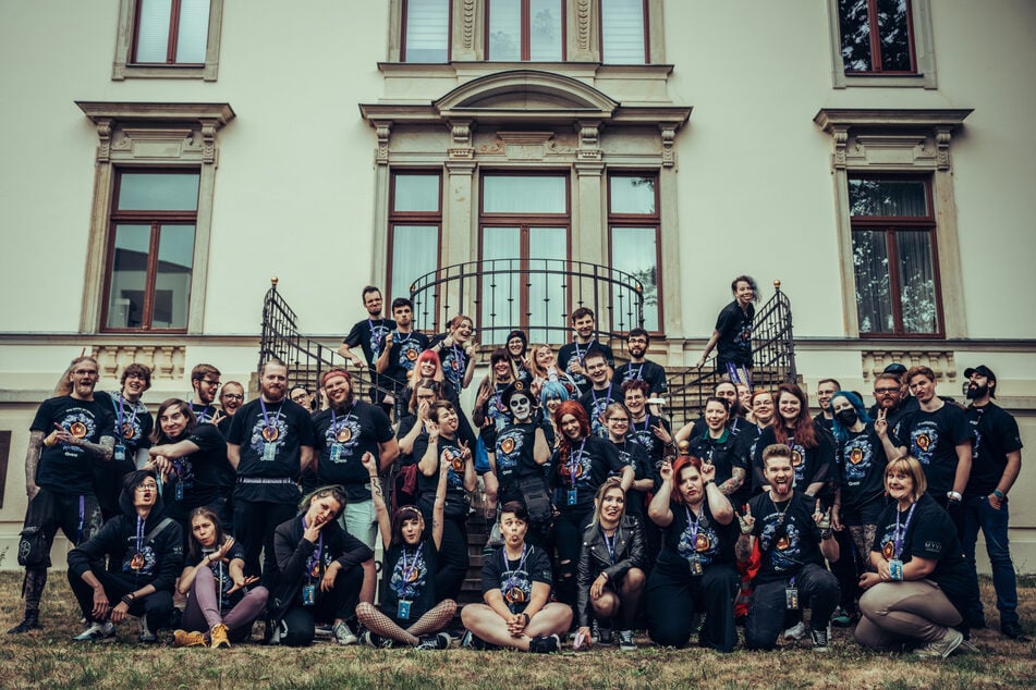 Das "NEXUS - Nerd Rock Festival" wurde von Freiwilligen auf die Beine gestellt. 15 Leute gehören zum Kernteam, viele weitere beteiligen sich, wann sie können.