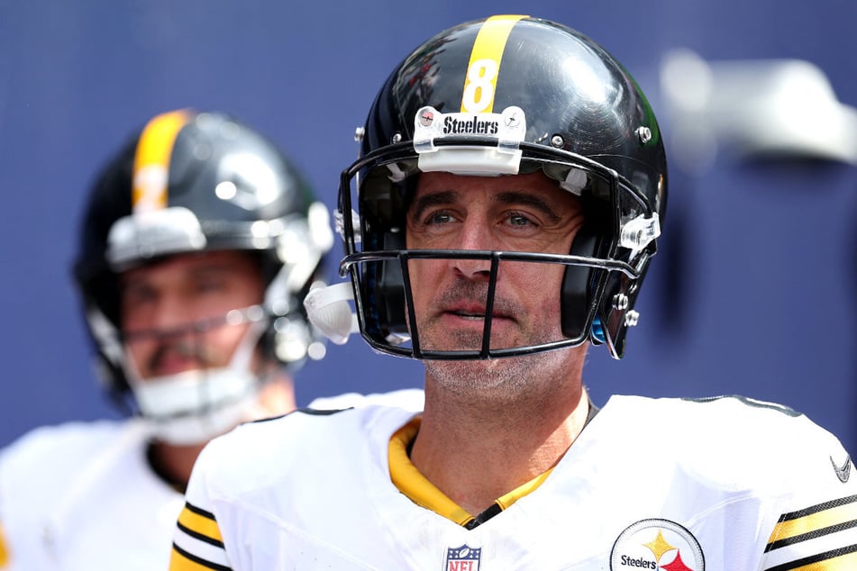 Más rápido que él, ningún mariscal de campo ha logrado 300 pases de touchdown. Aaron Rodgers podría ser destronado el domingo.