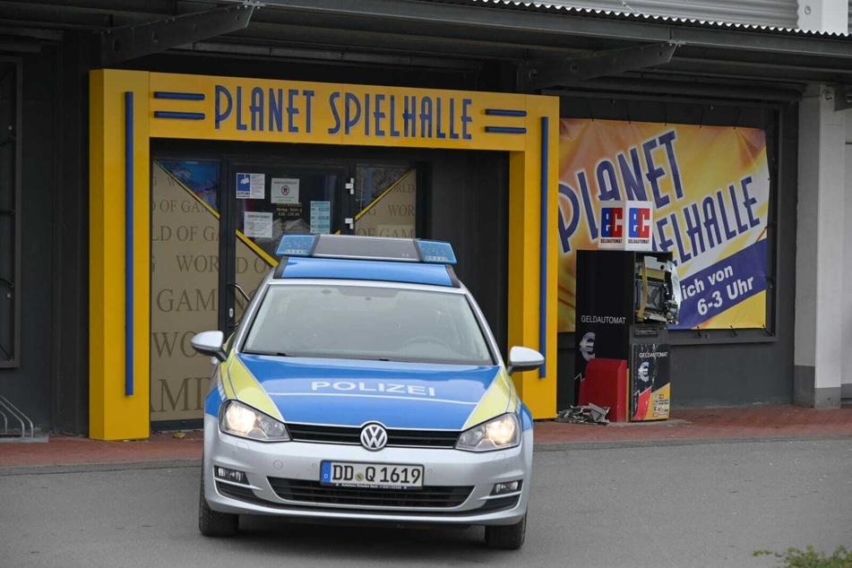 Die Kriminalpolizei hat die Ermittlungen aufgenommen und sucht nun Zeugen.