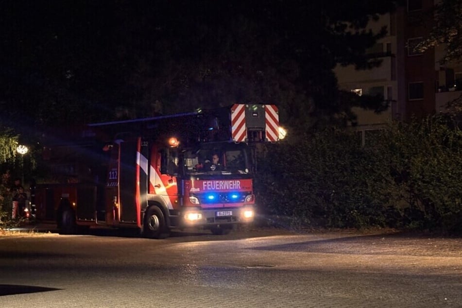 Am Abend kam es fast zeitgleich zu zwei Bränden in Hochhäusern.