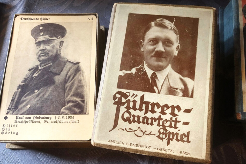 Adolf Hitler und Paul von Hindenburg: Auch diese Spielkarten wurden gestohlen.
