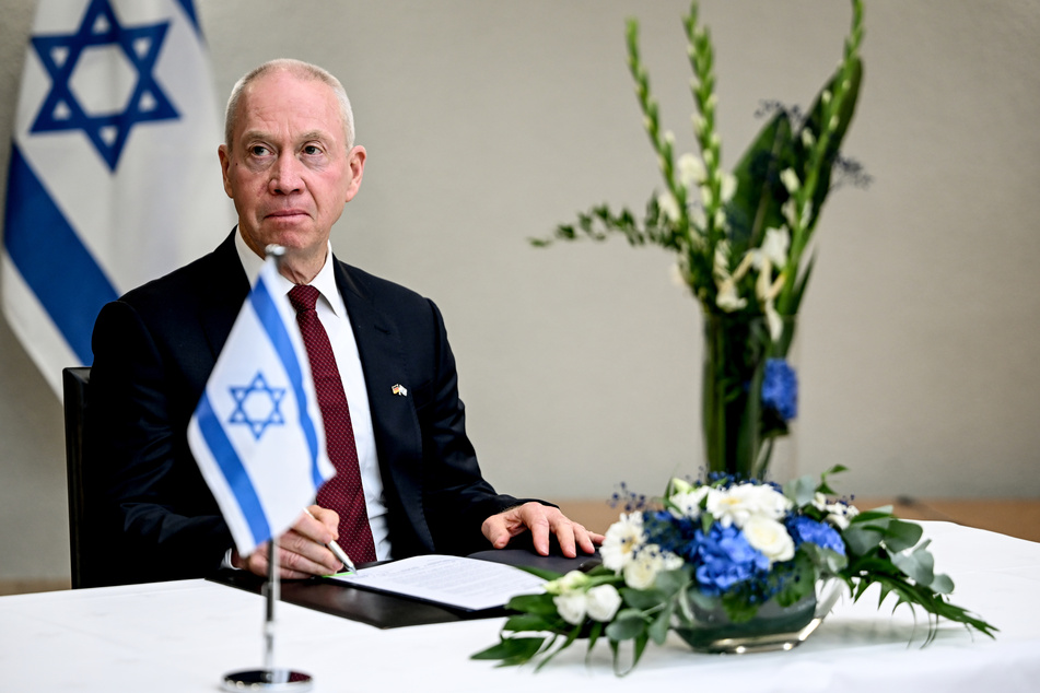 Der israelische Verteidigungsminister Joav Galant (64).