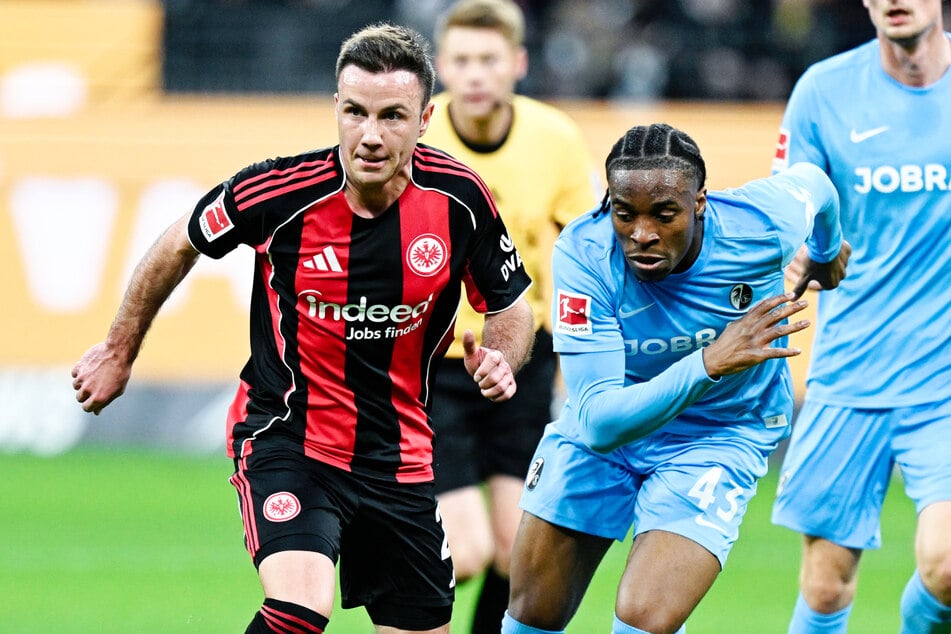 Mario Götze (33, l.) wird Eintracht Frankfurt wohl erhalten bleiben.