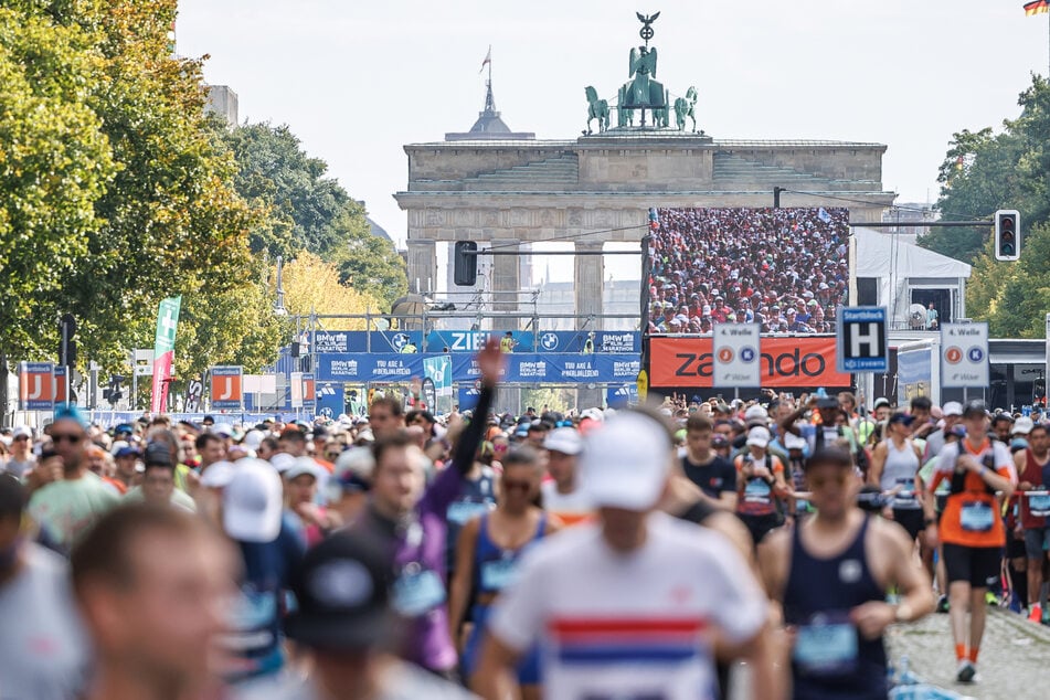 Rund 55.000 Läufer und Läuferinnen haben sich beim 51. Berlin-Marathon angemeldet.