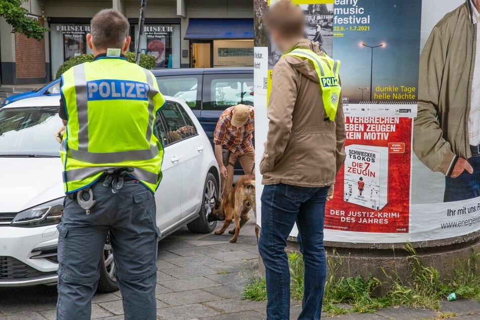 Drogenspürhunde kamen bei den Ermittlungen ebenfalls zum Einsatz.