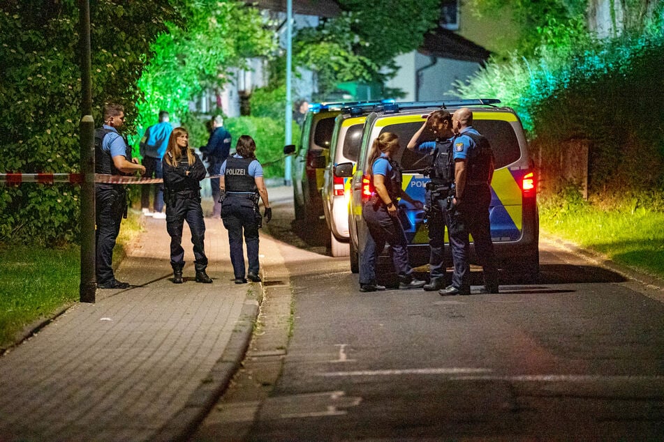 Ein Großaufgebot der Polizei rückte nach den besorgniserregenden Notrufen an.