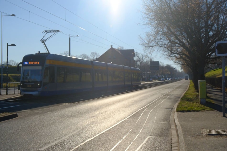 Die Linie 15 wird monatelang mit Umleitung fahren, an ihrer Stelle gibt es einen Schienenersatzverkehr.