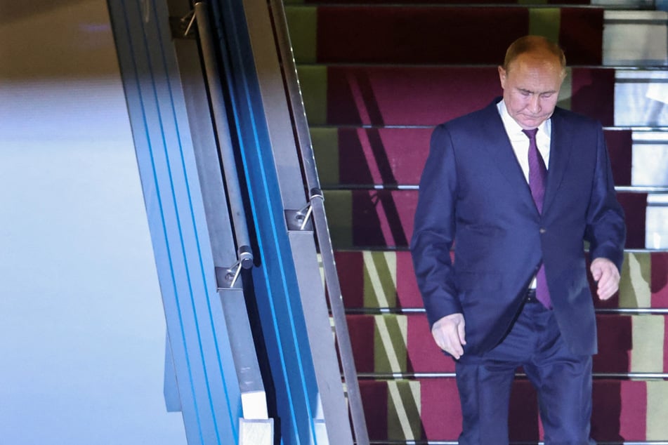 Vladimir Putin arrives in Vietnam immediately after visit to North Korea