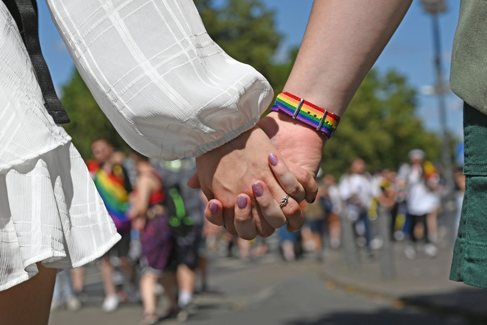 Zum Christopher Street Day werden viele Mitglieder und Unterstützer der queeren Community erwartet. (Symbolbild)