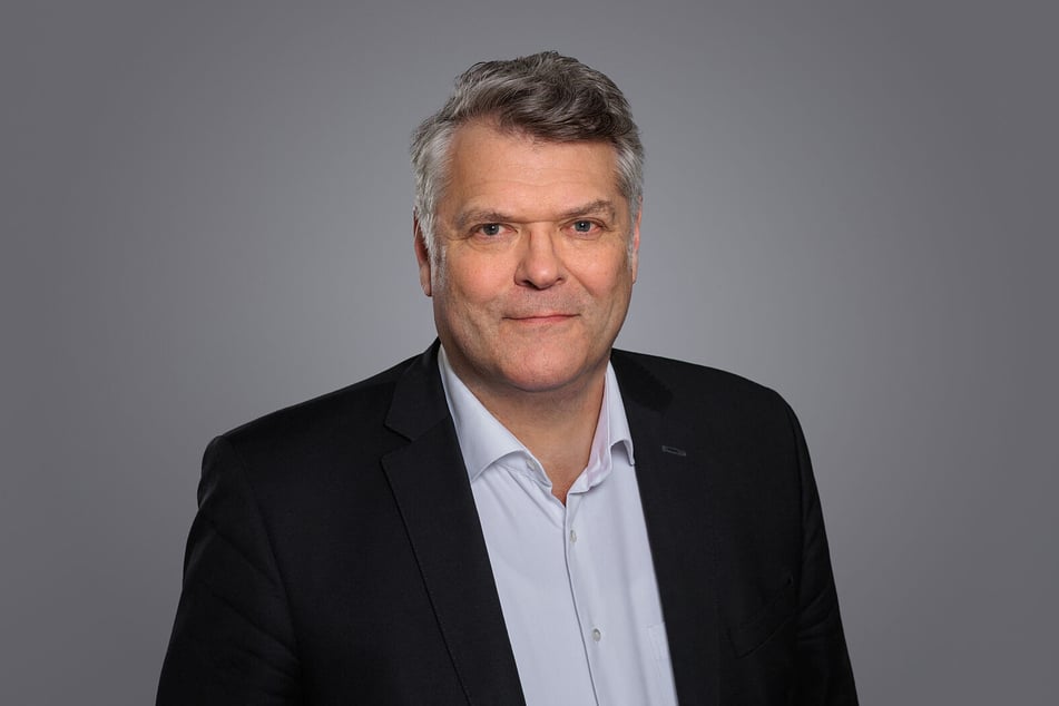 ZVSHK-Pressesprecher Frank Ebisch (65) rät Hausbewohnern dazu, bei Gasgeruch besser übervorsichtig zu sein.