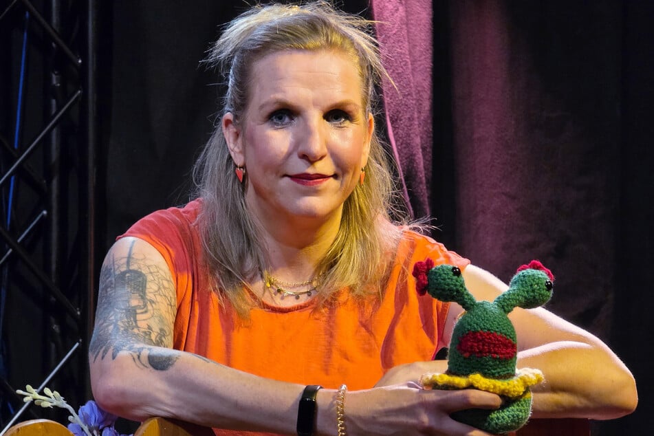 Kaddi Cutz (44) veranstaltet seit 15 Jahren Poetry-Slam unter dem Titel "Geschichten übern Gartenzaun".