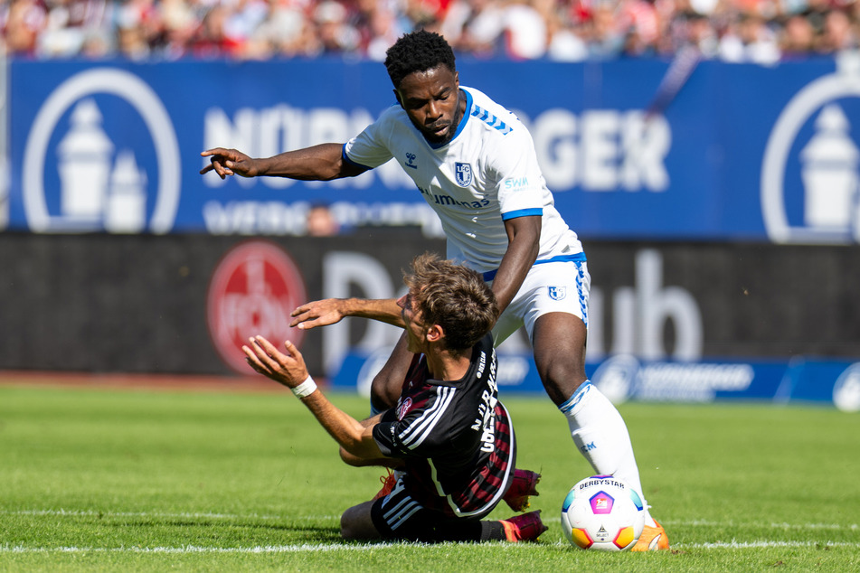 Daniel Heber (29, h.) ist einer der Dauerbrenner beim FCM. Der 29-Jährige stand in dieser Saison in 11 von 12 Spielen auf dem Platz. Nur am 7. Spieltag fehlte er aufgrund einer Roten Karte im Aufgebot von Trainer Christian Titz (52).