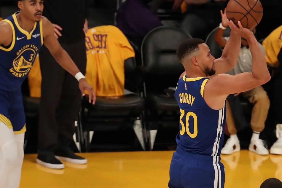 NBA: Warriors win again, clipping the Pelicans for three straight