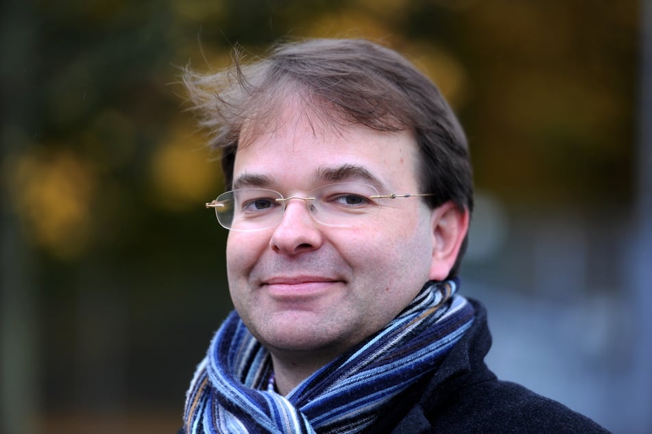 Krisenforscher Frank Roselieb warnt vor Vertrauensverlust in der Bevölkerung.