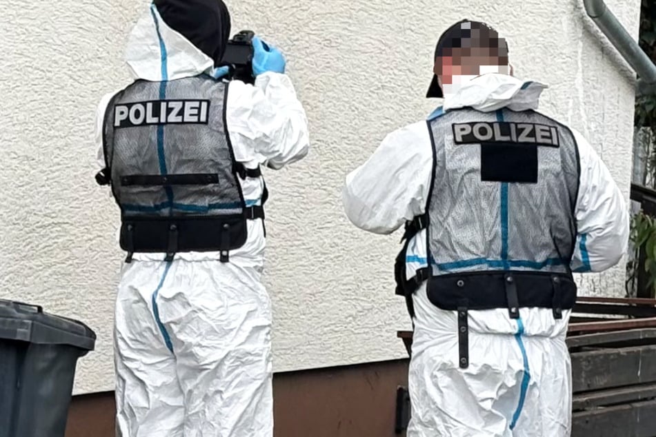 Überfall in Mainbernheim: Am Tatort setzten umfangreiche Maßnahmen zur Spurensicherung ein.