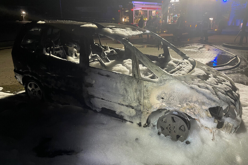 In Quedlinburg hat in der Nacht auf Mittwoch erneut ein Auto gebrannt.