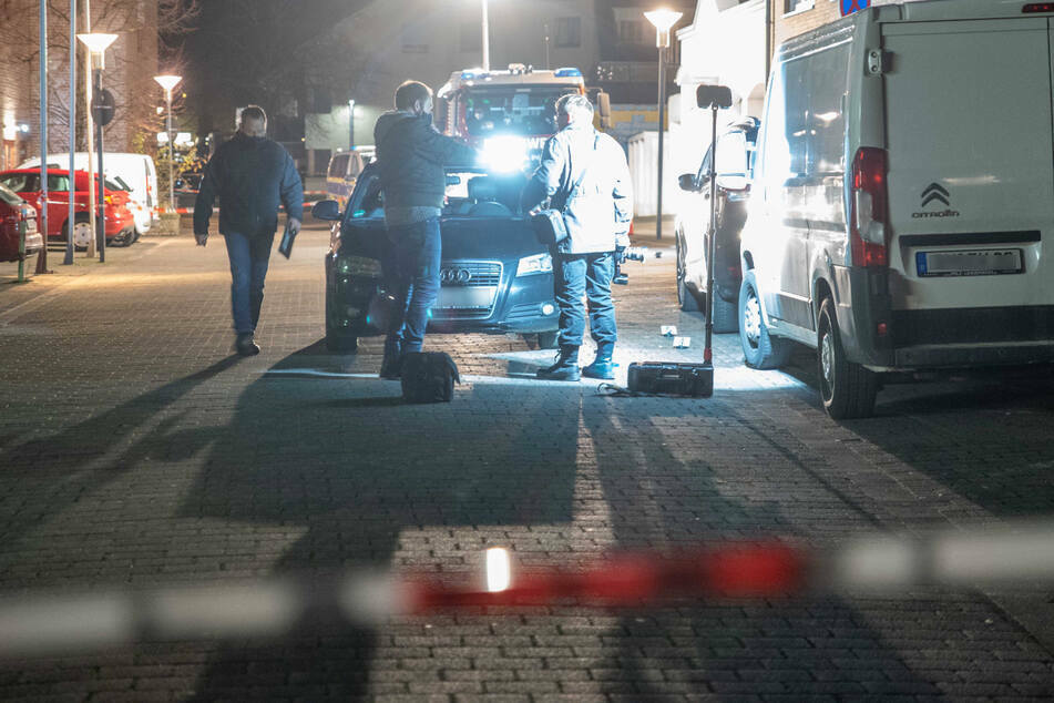 In Bergheim ist ein 33-jähriger Mann durch Schüsse tödlich verletzt worden. Eine Mordkommission wurde eingerichtet.