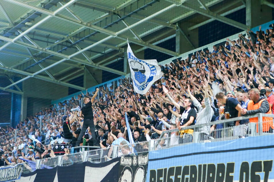 Die Fans lieben Dejan Bozic und feiern gern seine Tore.