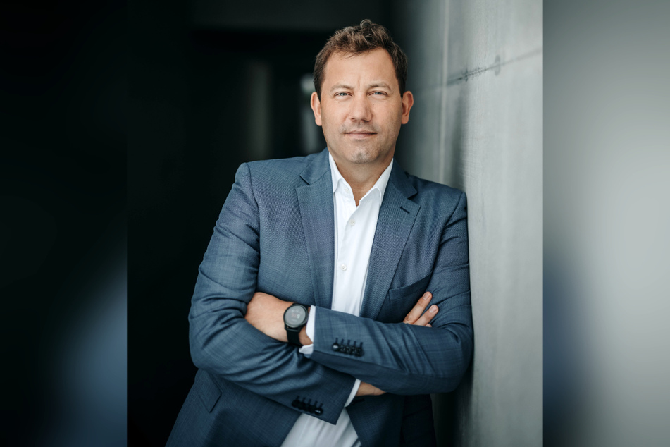 Der Generalsekretär der SPD, Lars Klingbeil (43), will die CDU aus der nächsten Regierung raushalten.