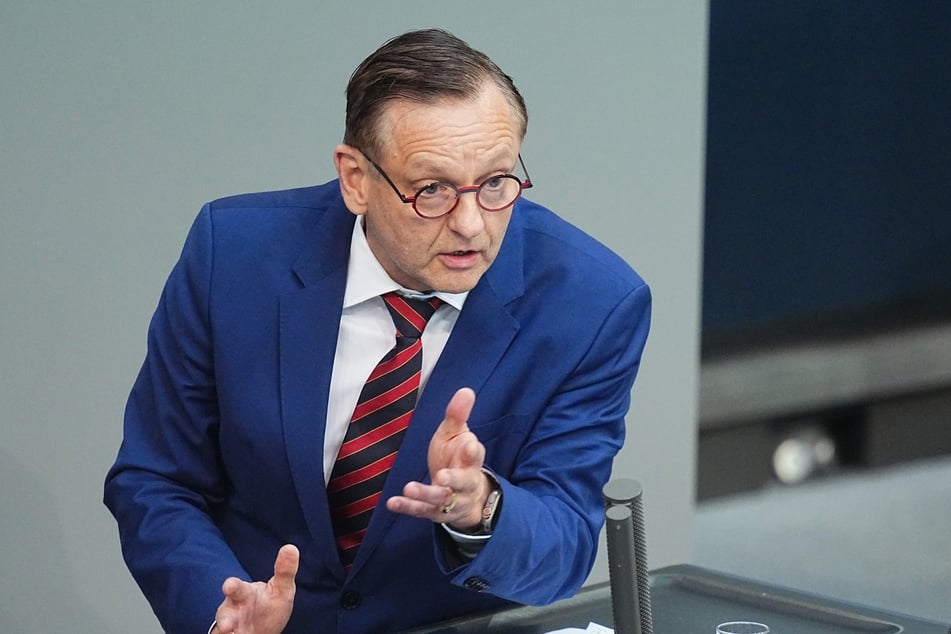 Kay Gottschalk (59), Landesvizechef der AfD, schließt eine Verschwörungstheorie aktuell aus.