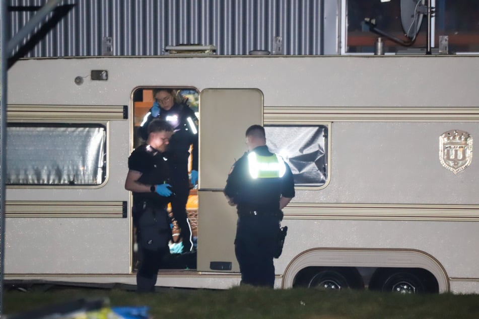 Brutaler Überfall! Mann wird in Wohnwagen überfallen und schwer verletzt