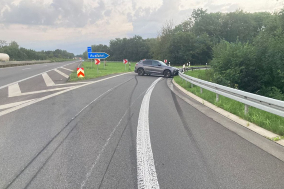 An der Autobahn-Ausfahrt Sonnsbeck ließen die Automatenknacker ihren Alfa Romeo stehen.