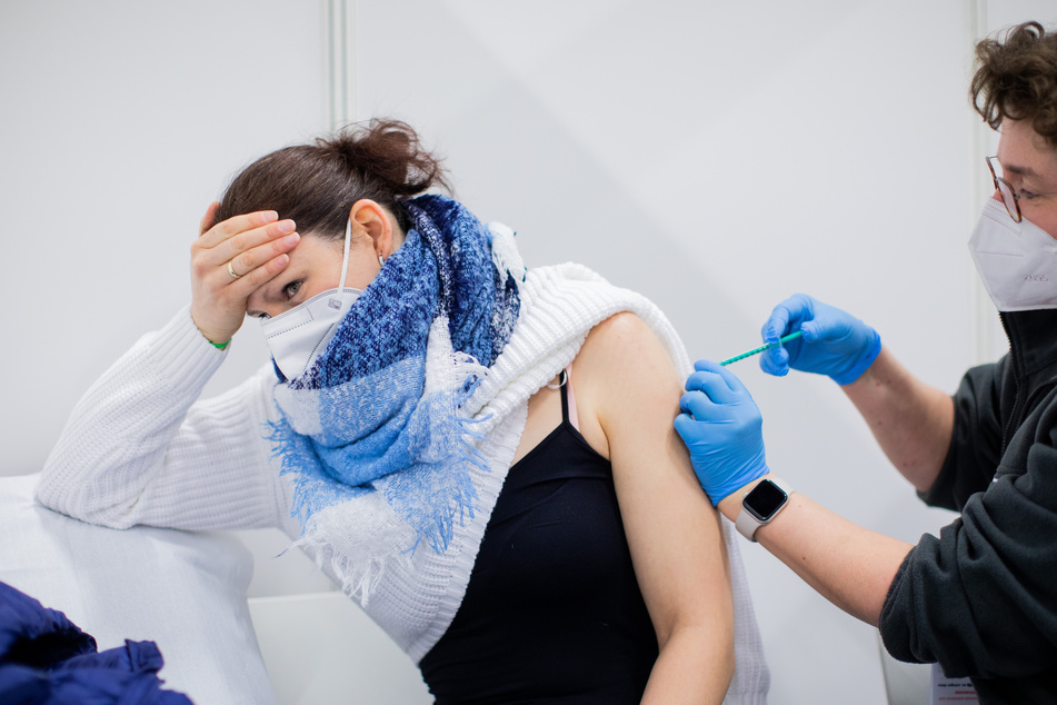 Ab dem 8. April können sich Menschen unter 80 Jahren in NRW regulär gegen das Coronavirus impfen lassen. (Symbolbild)