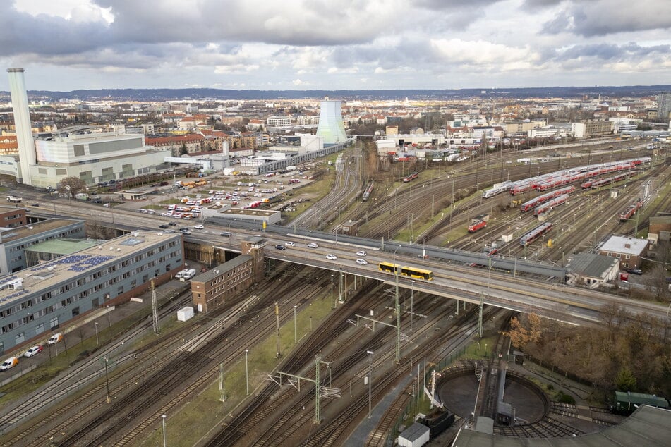 Bekommt sogar einen eigenen S-Bahn-Halt: Die Nossener Brücke wird ab 2025 erweitert und umfassend saniert.