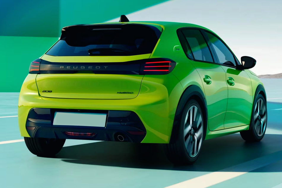 Macht von hinten einen sehr sportlichen Eindruck: der neue PEUGEOT e-208.