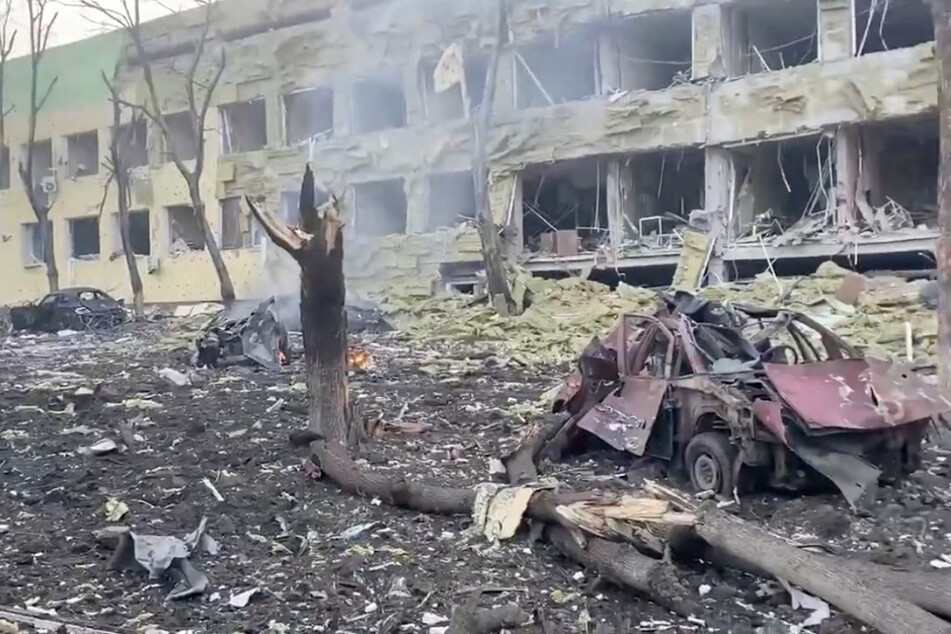 Footage from the Ukrainan Armed Forces and Mariupol City Council showed Mariupol's maternity hospital destroyed.