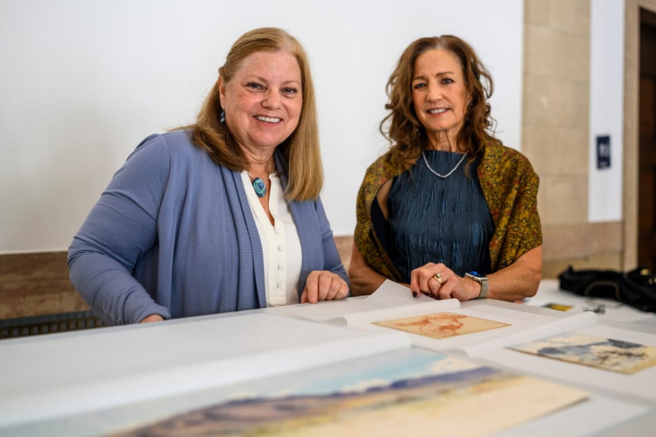 Die Cousinen Carol Heumann-Schneider (68) und Claudia Bilbao (67) reisten extra aus Seattle und Kalifornien an.