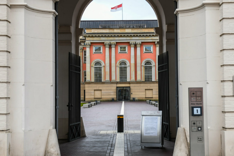 Blick auf das leere Stadtschloss.