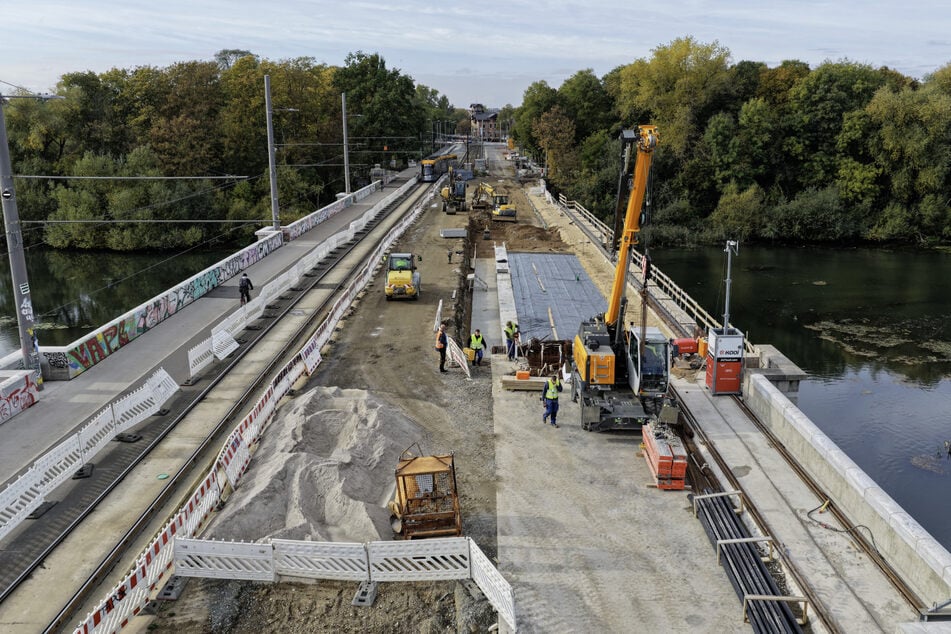 Die Arbeiten an und auf der Zeppelinbrücke verzögern sich um mindestens acht Monate.