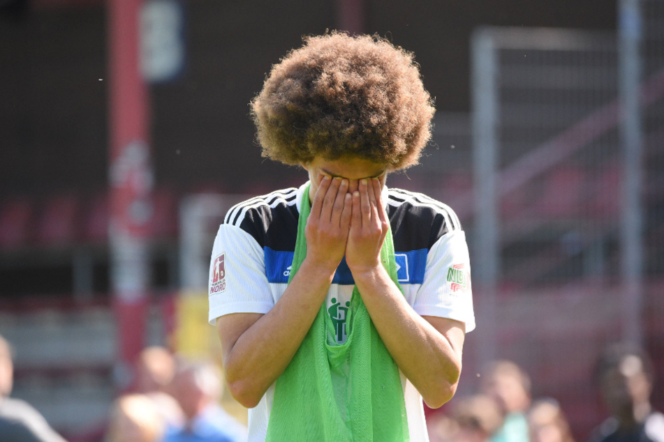 HSV-U21-Kapitän Jonah Fabisch (21) war nach Abpfiff die Enttäuschung ins Gesicht geschrieben.