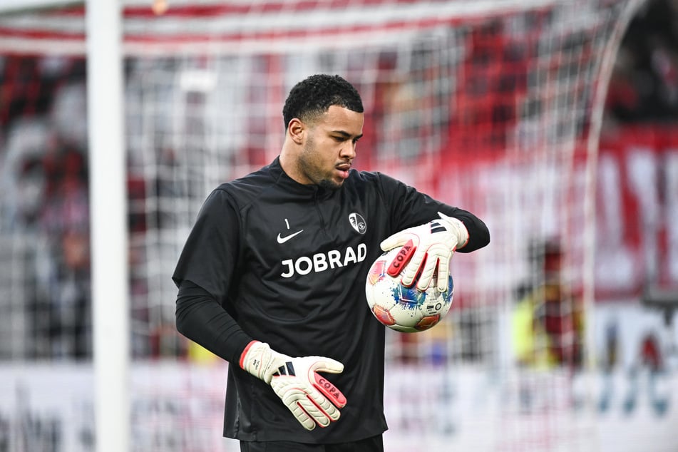 Noah Atubolu schließt sich Eintracht Frankfurt an.