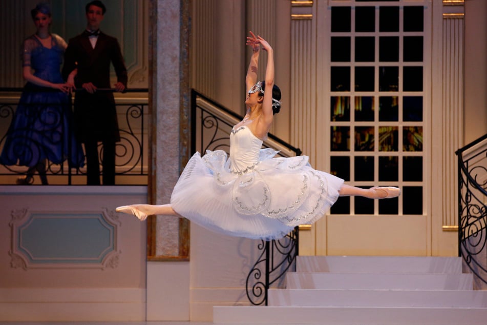 Livia Pinheiro als Cinderella.