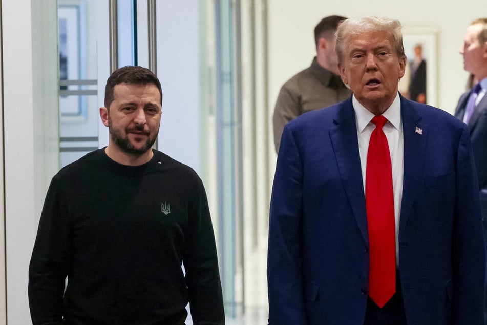 Donald Trump (r.) touted his "good relationship" with the Russian president during a meeting with Zelensky.