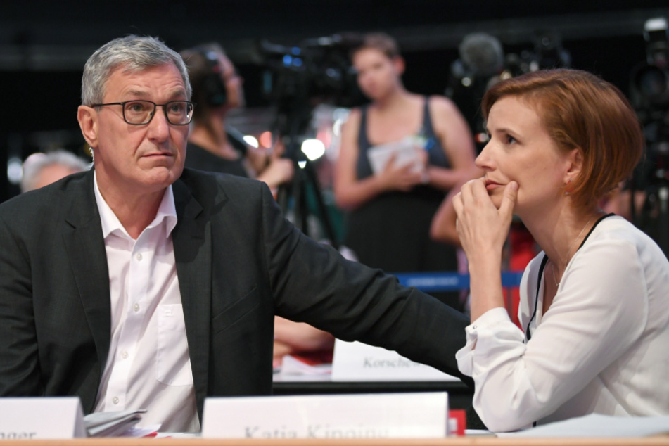 Bernd Riexinger und Katja Kipping bilden die Doppelspitze der Partei Die Linke. Bis zum Bundesparteitag führen sie weiterhin die Oppositionspartei.