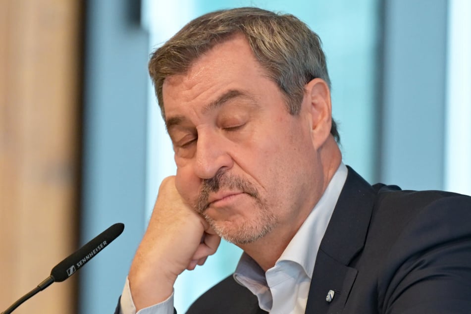 Verpennt er die Trendwende im Mindset seiner Wähler? Bayerns Ministerpräsident Markus Söder (59, CSU) muss die Partei-Pleiten auch mit seiner eigenen Arbeit in Verbindung bringen - ähnlich wie bei den Erfolgen.
