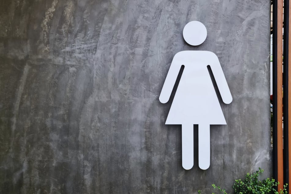 Schlägerei auf Damentoilette: Zwei Personen verletzt