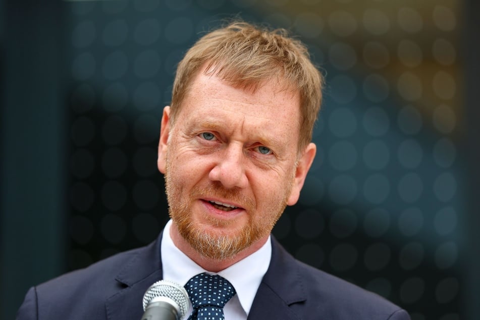 Ministerpräsident Michael Kretschmer (51, CDU) hat sich in einem Videostatement zu den neuesten Gerüchten rund um das VW-Werk in Zwickau geäußert.