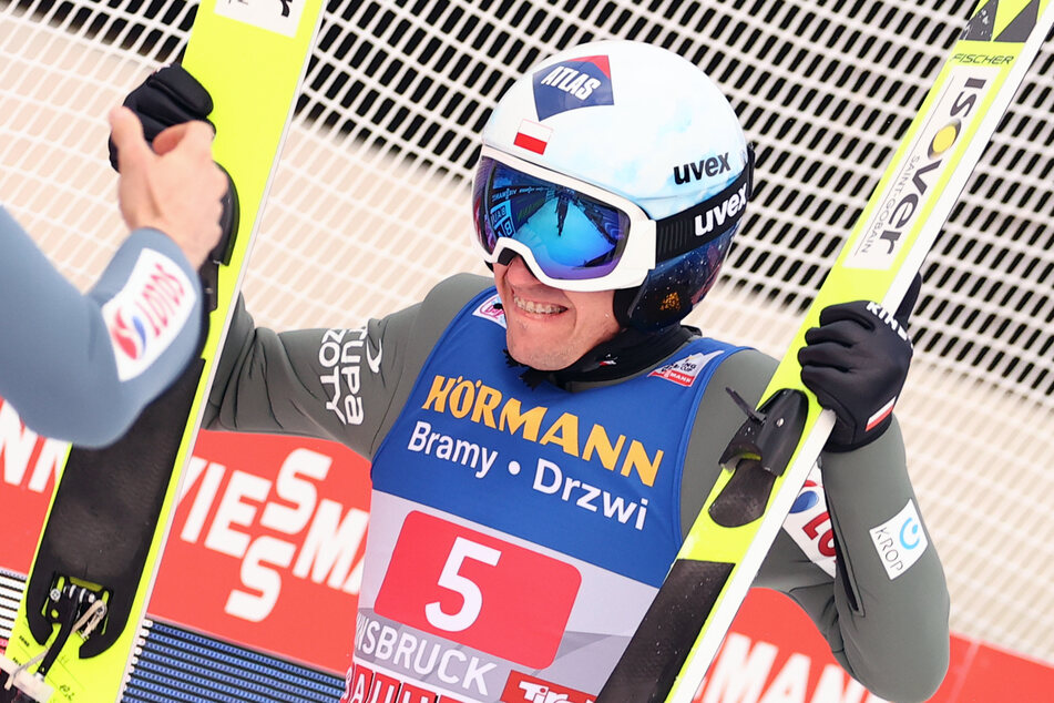 Kamil Stoch hat sich den Sieg gesichert.
