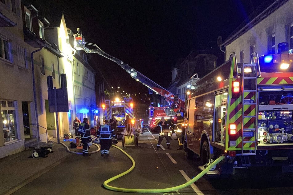 Feuer-Alarm: Wohnungsbrand kurz nach Mitternacht