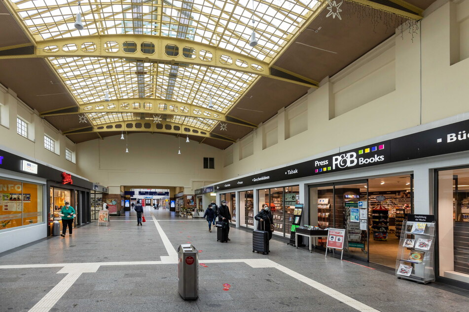 Ein Comic-Dieb klaute am Freitag aus der Buchhandlung im Chemnitzer Hauptbahnhof Bücher im Wert von 300 Euro.