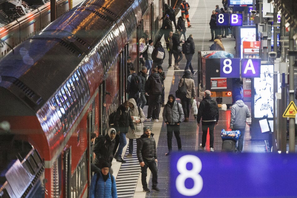 Eine Reise mit der Bahn kann sich lohnen.