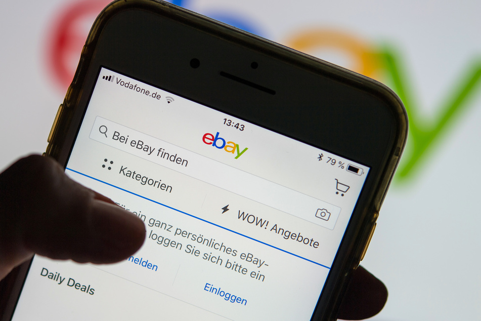 Auf eBay stieß Ross Colquhoun (37) wie durch Zufall auf seinen Vater. (Symbolbild)