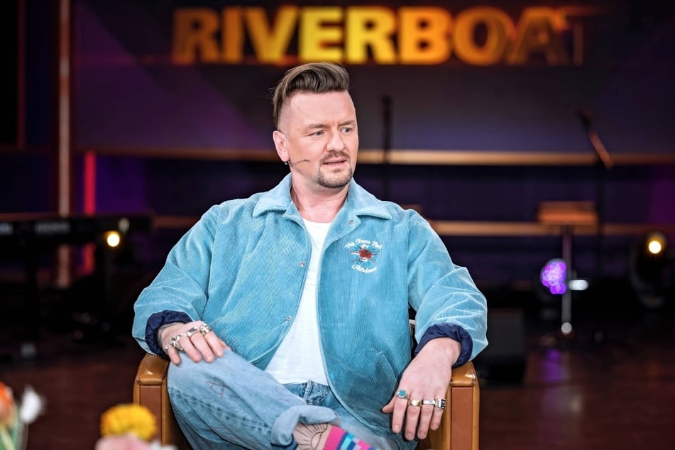 Ben Zucker (42) spricht in der MDR-Talkshow "Riverboat" über seine Sucht.