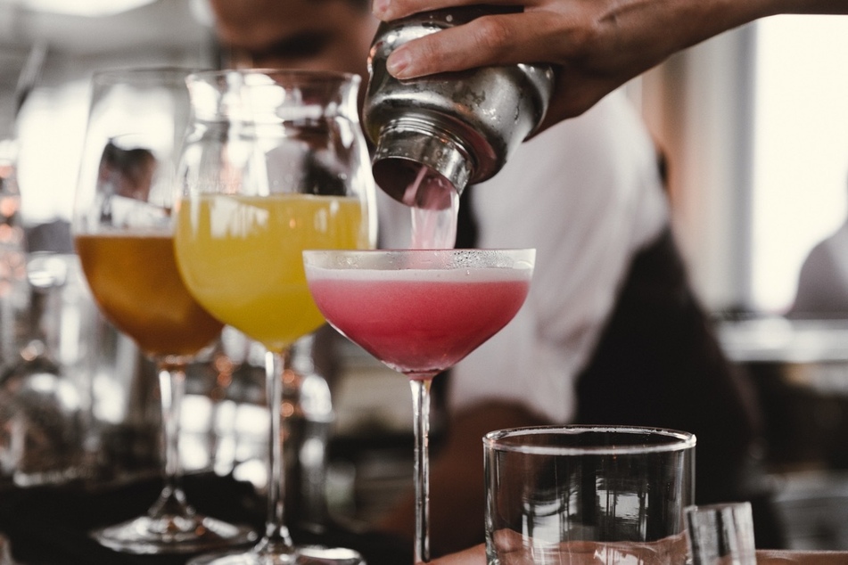 Gemütlich einen Cocktail trinken kannst Du in der Cocktailbar "Pervak". (Symbolbild)
