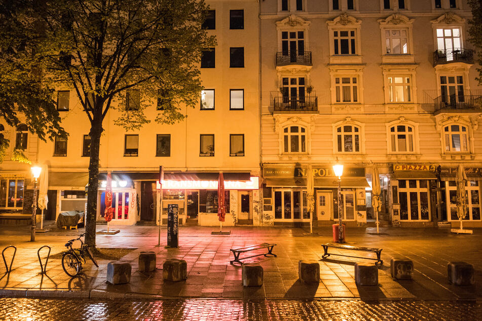 Auch im Schanzenviertel sind kurz nach Mitternacht keine Menschen zu sehen.